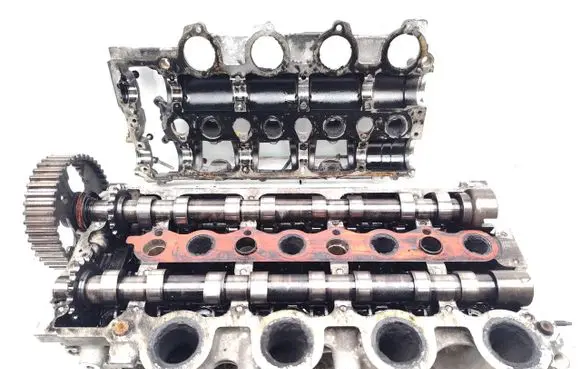 Ford Mondeo MK IV Engine head 9688418110 9682446510