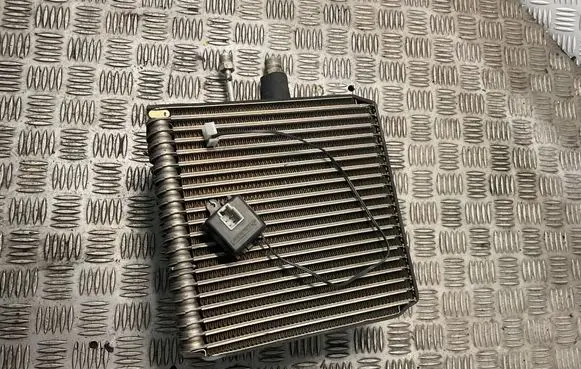 Air conditioning (A/C) radiator (interior)