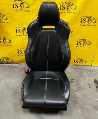 Aston Martin Vantage III Front driver seat