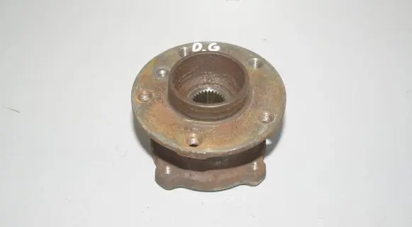 BMW X5 F15 Rear wheel ball bearing 6867811 33346867811 6776651