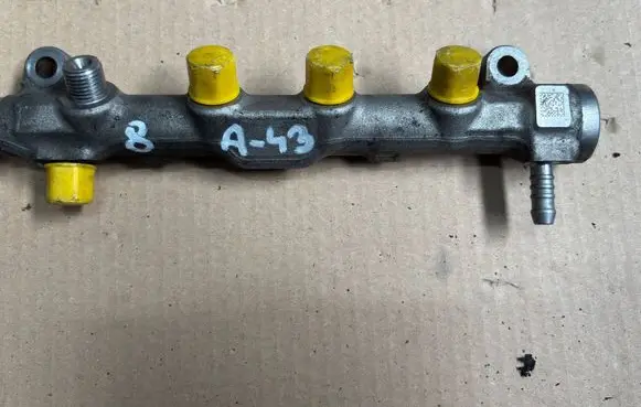 Fuel main line pipe