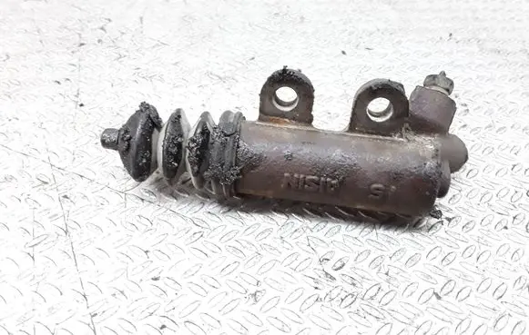 Clutch slave cylinder