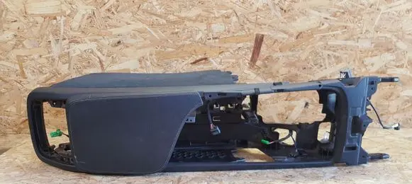 Volvo S90, V90 Armrest 31389613