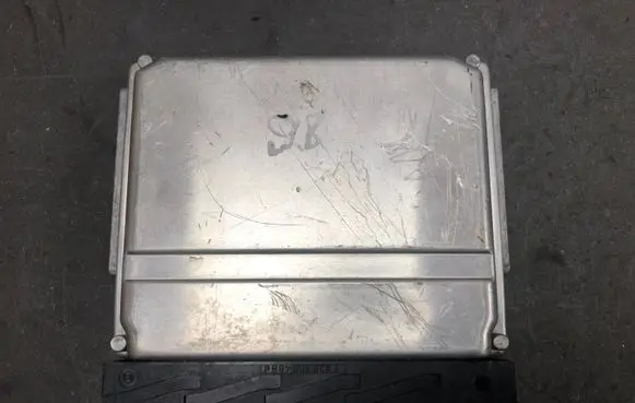 Volvo S60 Engine control unit/module 09470429B