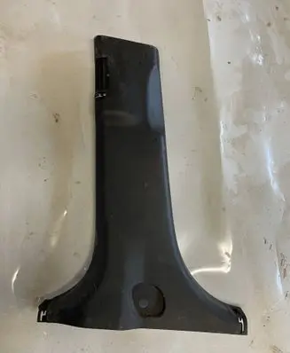 (B) pillar trim (bottom)