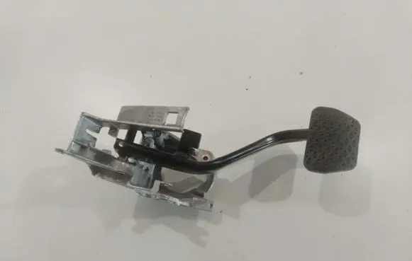 BMW 3 E90 E91 Brake pedal 6751975