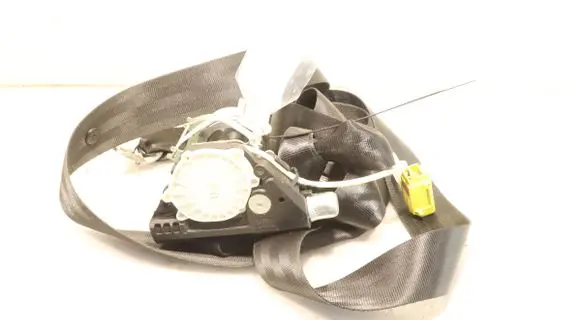 Volkswagen PASSAT CC Front seatbelt