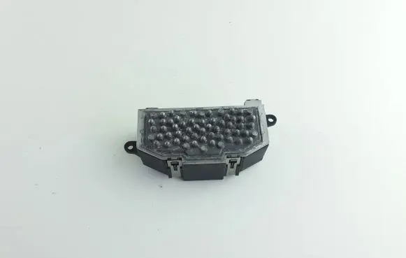 Volkswagen Golf VI Heater blower fan relay 3C0907521F KL4826