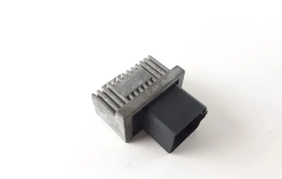 Glow plug pre-heat relay