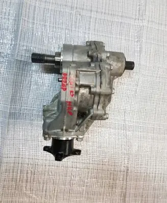 Suzuki Swift III Gearbox transfer box case 