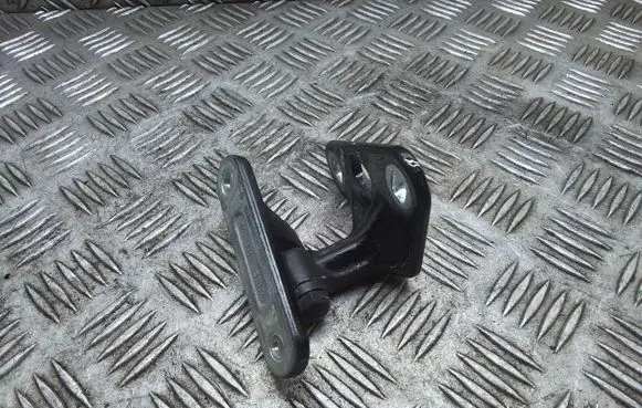 Mercedes-Benz E AMG W211 Front door lower hinge 