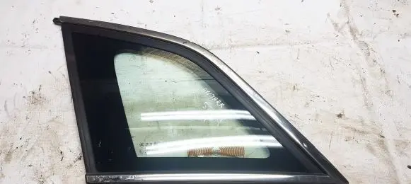 Opel Antara Rear side window