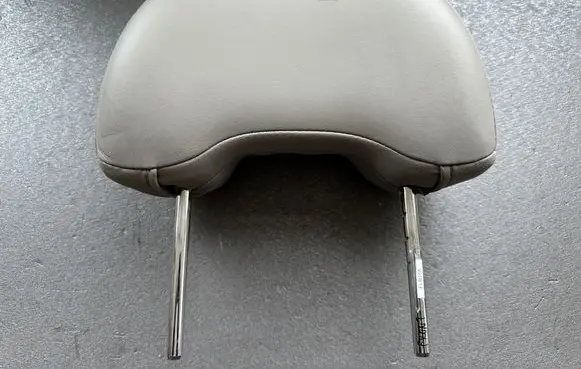 Nissan Patrol Y61 Front seat headrest 86400VC880