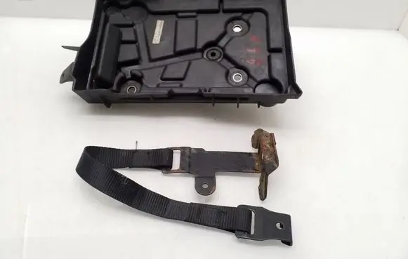 Lancia Delta Battery tray 51828595 50510445 50511024