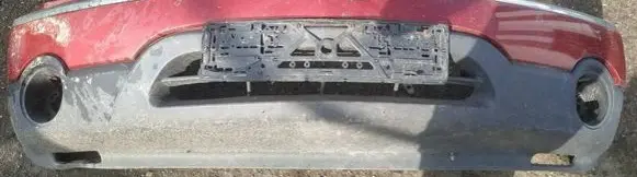 Chrysler Pacifica Front bumper raudonas