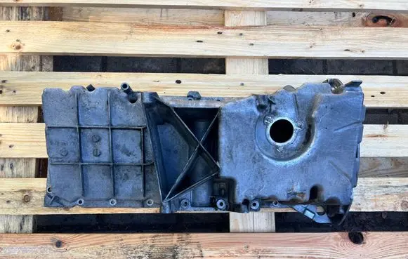 BMW X5 E53 Oil sump 7790739 11137790739