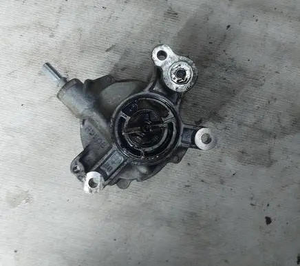 Ford Galaxy Vacuum pump d1651c1