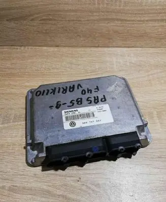 Volkswagen PASSAT B5 Engine control unit/module ECU 3B0907557