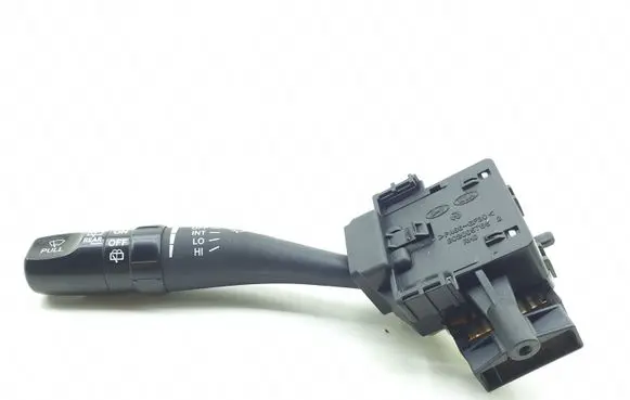 Hyundai Santa Fe Wiper control stalk 202005765