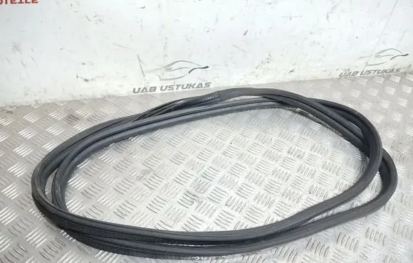 Ford Kuga I Trunk rubber seal (body) 