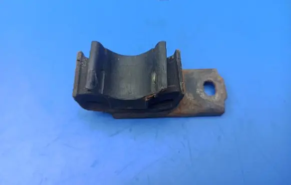 Lexus LS 430 Radiator mount bracket LS430