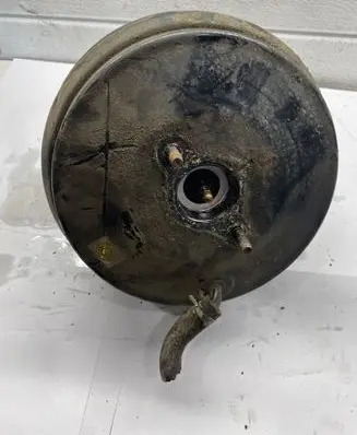 Nissan Navara D22 Brake booster 86401538