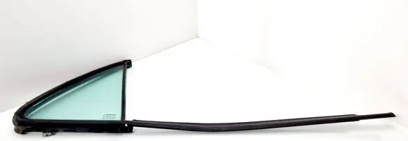 Renault Laguna II Rear vent window glass 8200022353