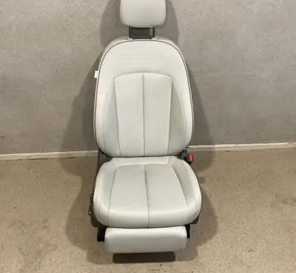 Hyundai Ioniq 5 Front passenger seat 