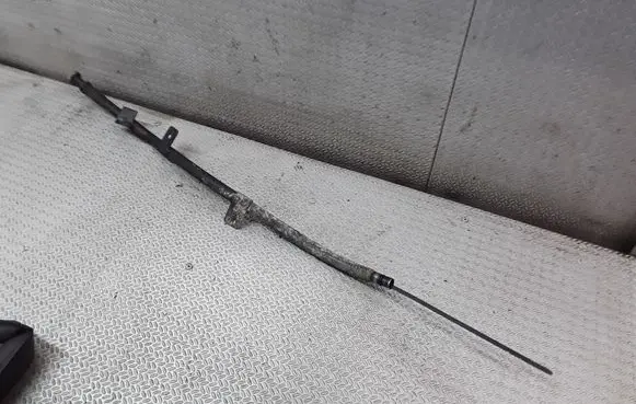 KIA Sorento Oil level dip stick 