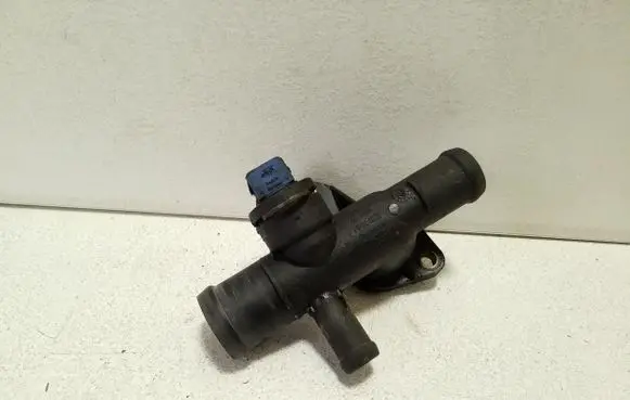 Audi A3 S3 8L Engine coolant pipe/hose 06A121133C