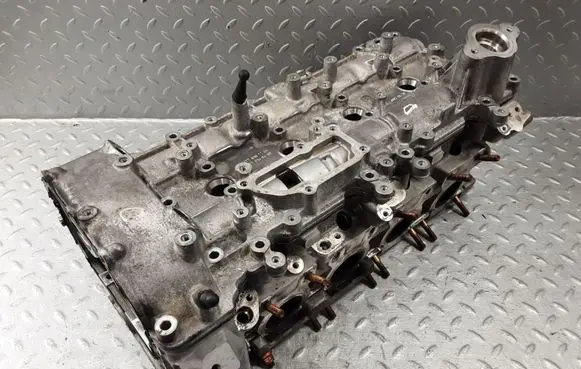 Mercedes-Benz C AMG W205 Engine head R1770163600 1770163600 A1770511000