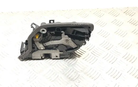 BMW X5 F15 Front door lock 728193704 18283810CZ A046465