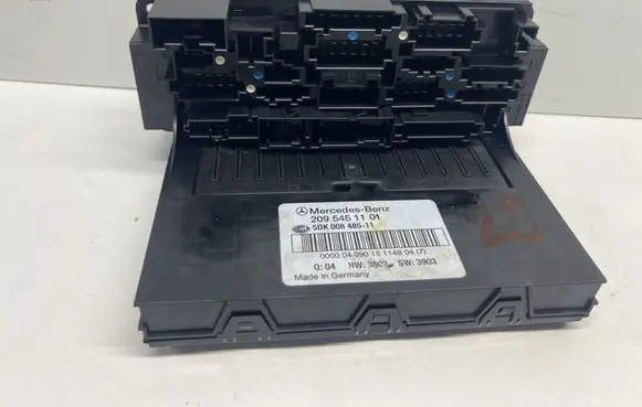 Mercedes-Benz CLK A209 C209 Fuse module 2095451101 5DK00848511