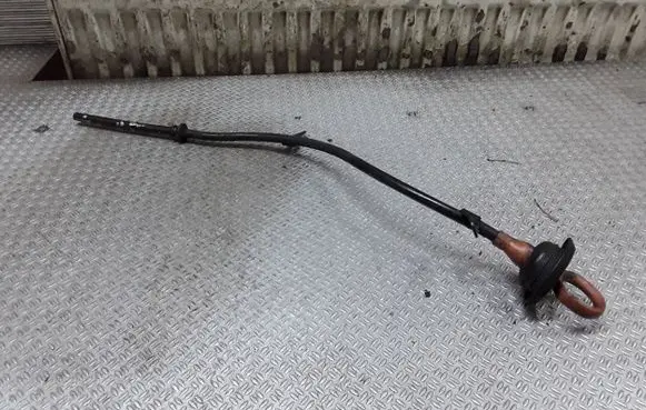 Volkswagen Golf V Oil level dip stick 