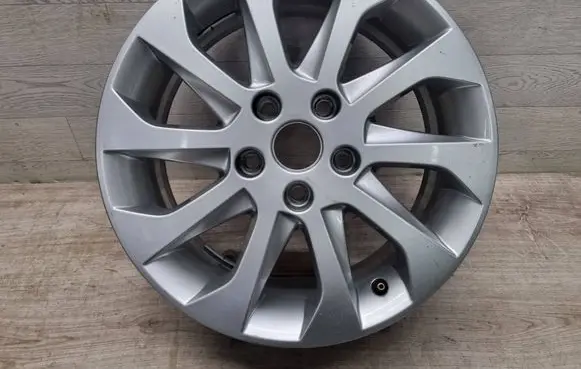 R16 alloy rim