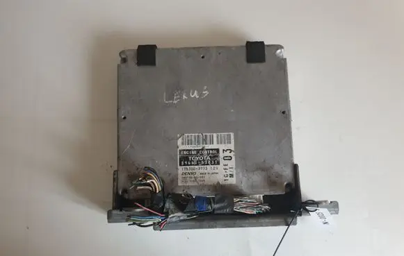Lexus IS 200-300 Engine control unit/module 8966153031