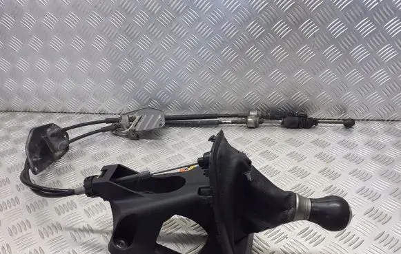 Toyota Auris 150 Gear selector/shifter in gearbox 112102102