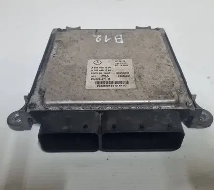 Mercedes-Benz E W212 Engine control unit/module A6519007500 28336101 A0064461540