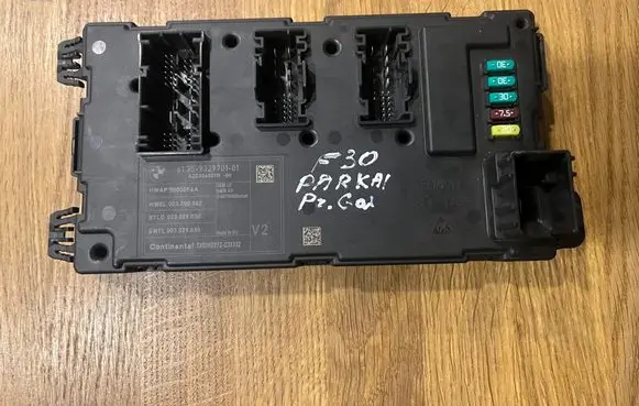 BMW 3 F30 F35 F31 Comfort/convenience module 9329701 61359329701