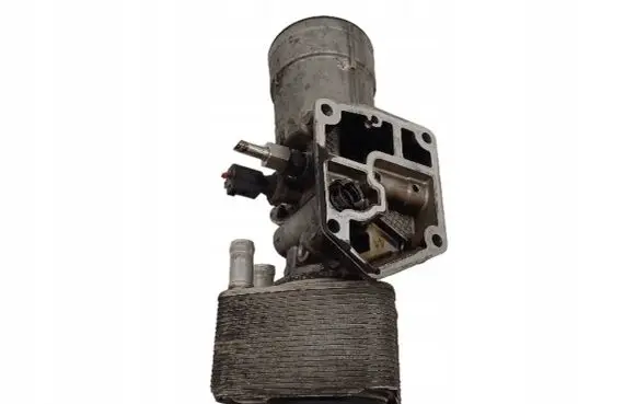 Skoda Octavia Mk2 (1Z) Oil filter mounting bracket 045115389H