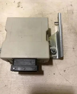 Toyota Corolla Verso AR10 Window wiper relay 859400F010A 603002