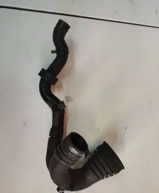 Audi A4 S4 B5 8D Air intake hose/pipe 
