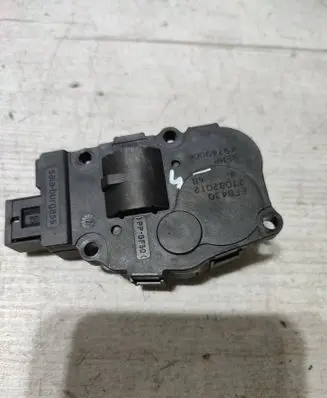 Mercedes-Benz GLK (X204) Air flap motor/actuator K9749006