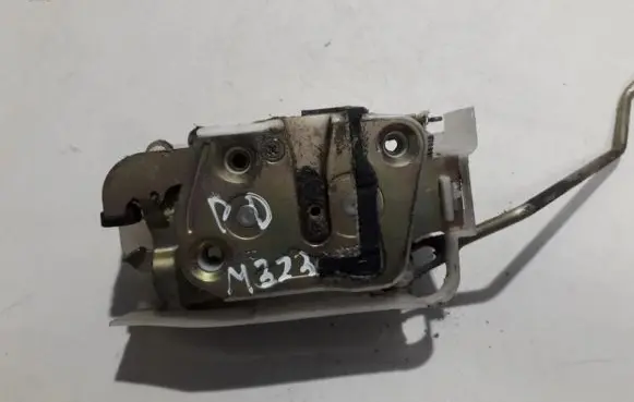 Mazda 323 Front door lock