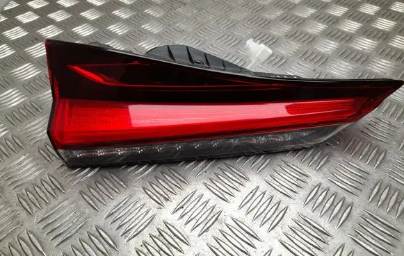 Lexus CT 200H Rear/tail lights KOITO7632