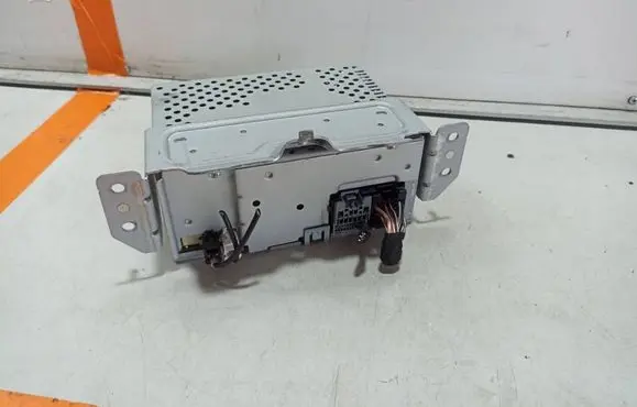 Ford Fiesta Radio/CD/DVD/GPS head unit H1BT18K810LNU
