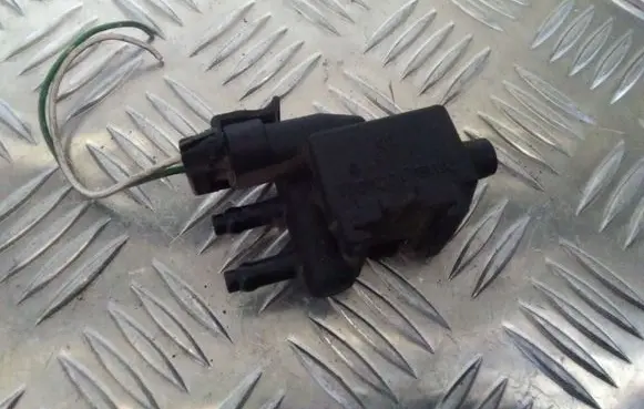 Renault Megane I Turbo solenoid valve 0176P2