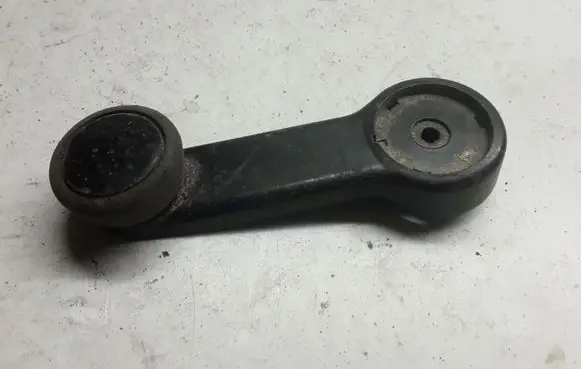 Ford Escort Front door window winding handle A23342