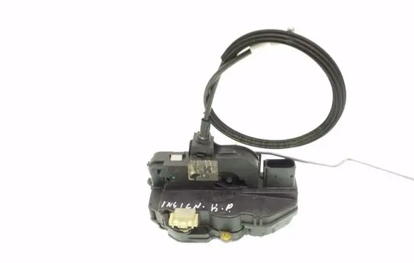 Opel Insignia A Front door lock 3023801E01S