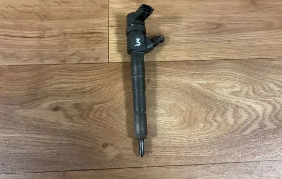 Opel Insignia A Fuel injector 0445110